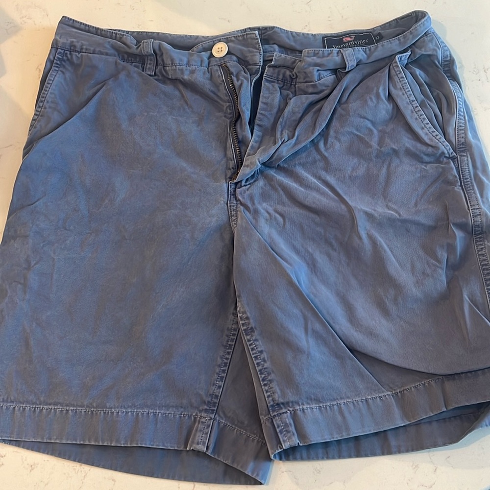 Blue vineyard vines shorts